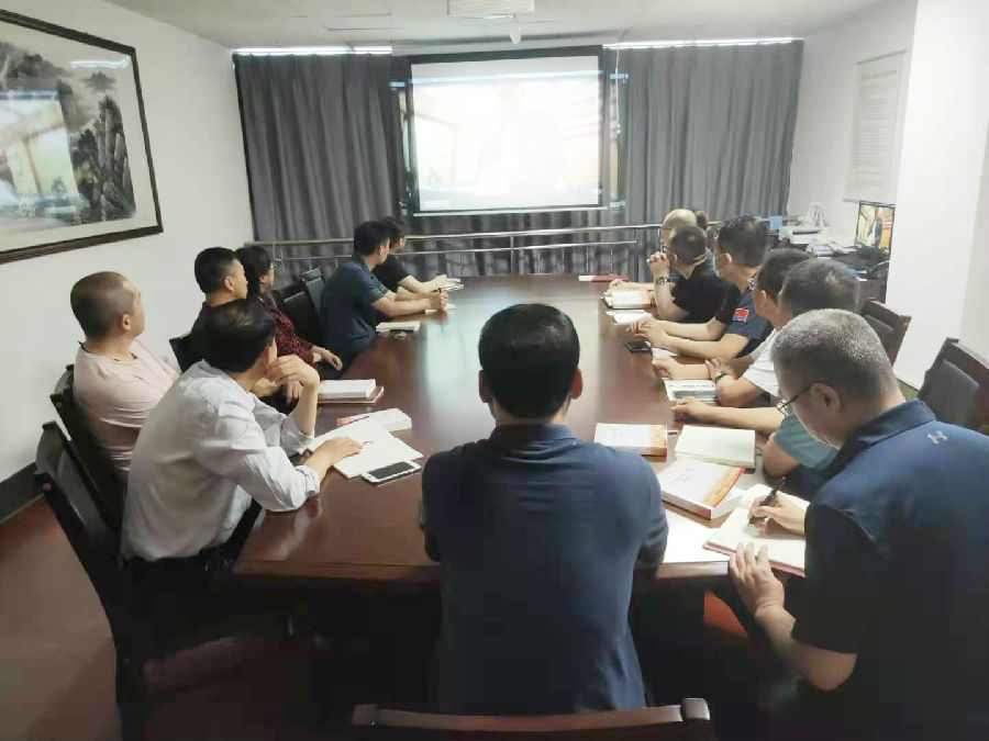 听泉鉴鲍
临沂分公司党支部开展“不忘初心 警钟长鸣”主题党日活动